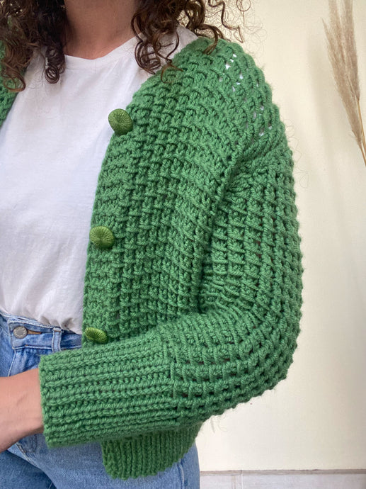 Cardigan court en crochet vert