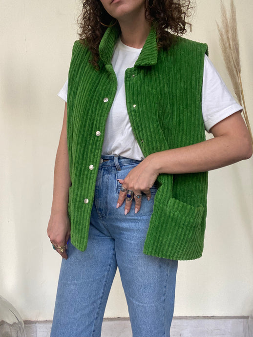 Veste sans manches velours cotelé verte 