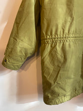 Charger l&#39;image dans la galerie, Manteau olive à motifs