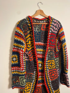 Cardigan long en crochet multicolore