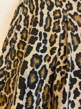Charger l&#39;image dans la galerie, Jupe motifs léopard &quot;Essentiel Antwerpen&quot;
