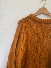 Charger l&#39;image dans la galerie, Pull orange &quot;Zara Knits&quot;