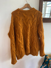 Charger l&#39;image dans la galerie, Pull orange &quot;Zara Knits&quot;